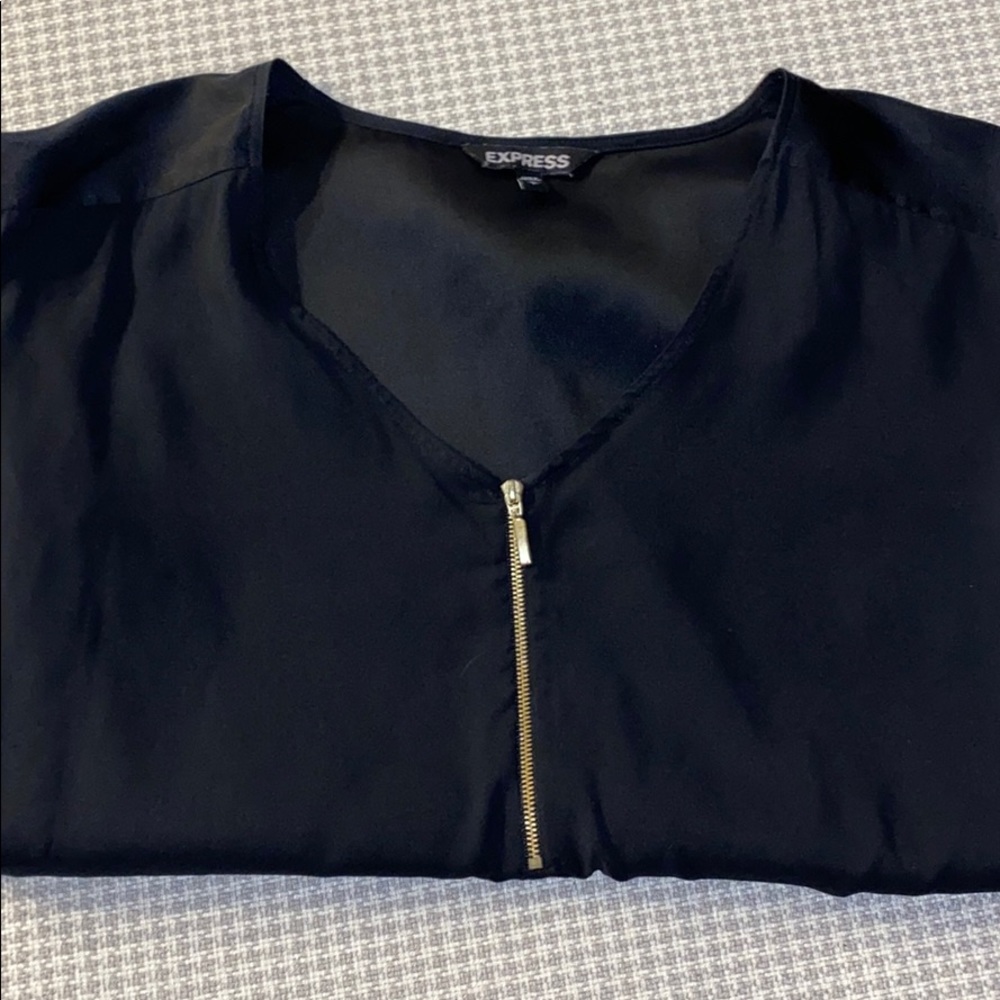 Express blouse with zipper